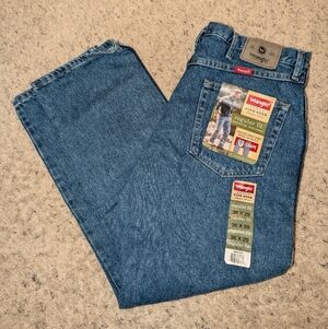 NWT Wrangler Men's Five Star Premium Denim Regular Fit Jeans in size 36x29